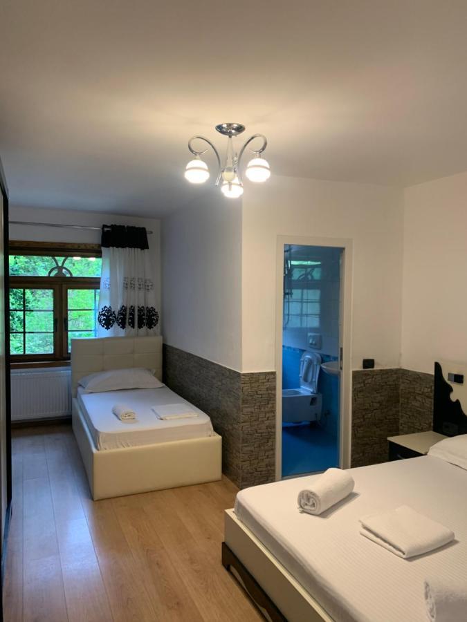 Fusha E Gjes Hotel วัลโบเนอ ภายนอก รูปภาพ